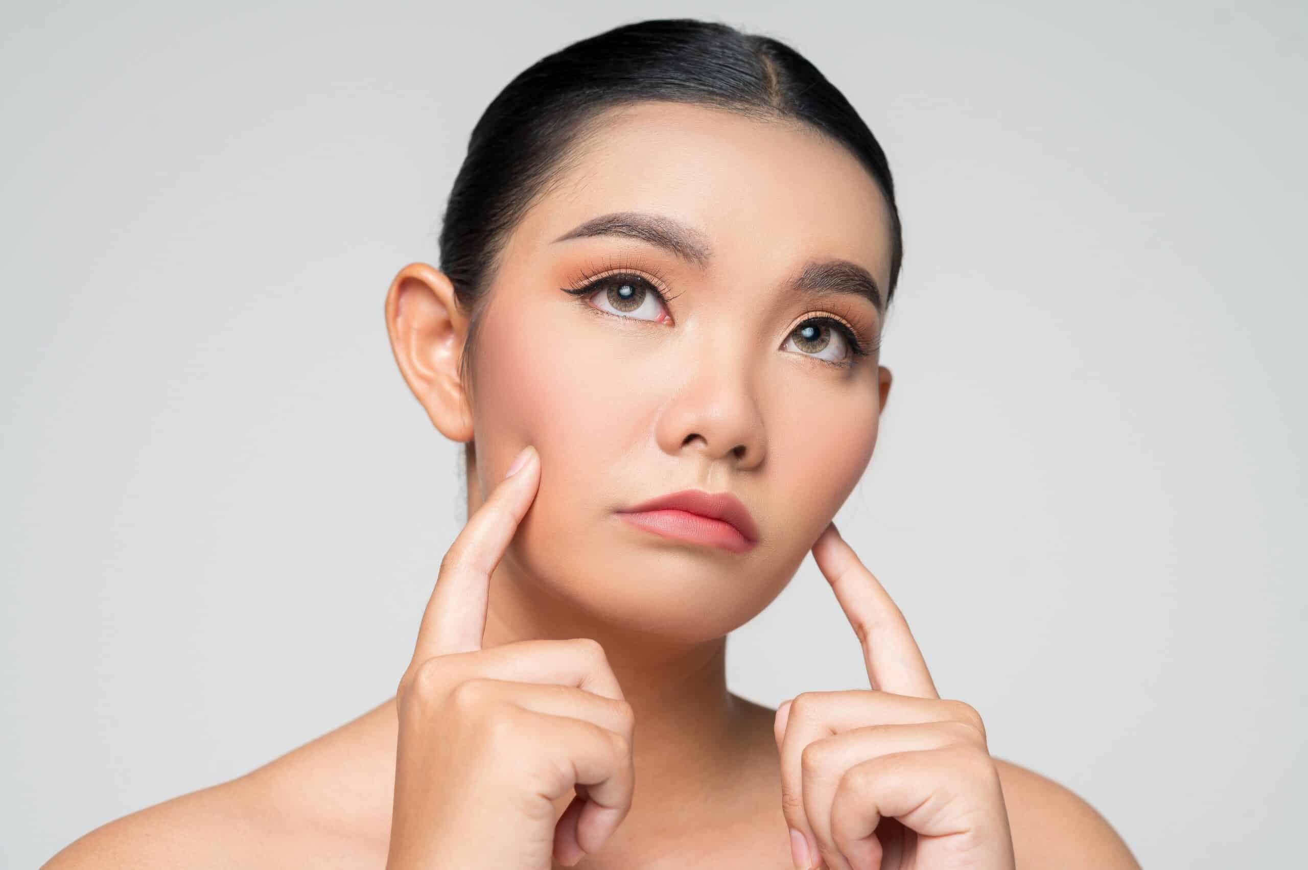 Beauty-Trend 2025: Wangenfett entfernen für mehr Kontur
